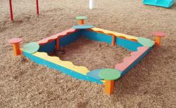 Deluxe Sand Box